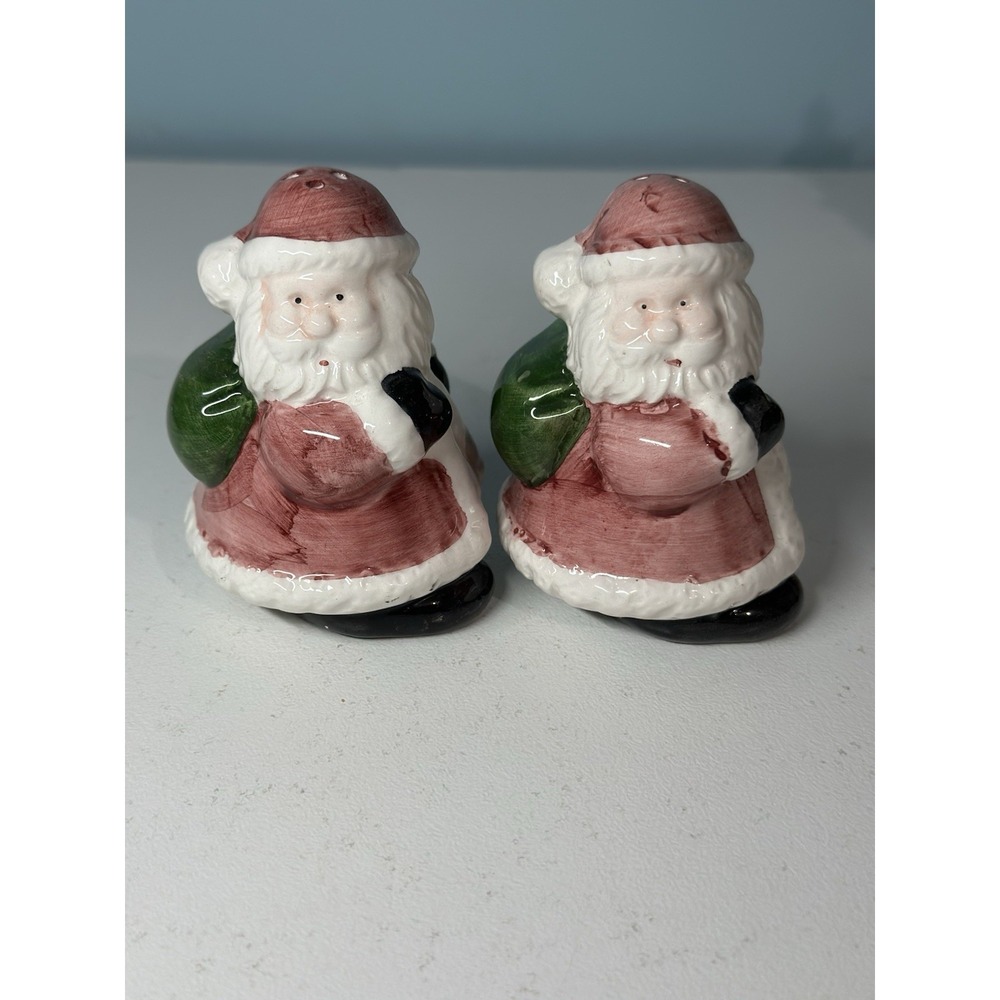 Santa Claus Salt And Pepper Shakers